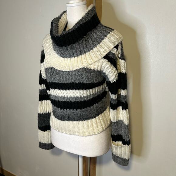 Anthropologie black, gray & cream striped knit turtleneck cropped sweater XS NWT - Picture 4 of 13